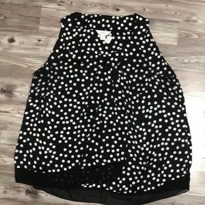 CJ Banks black and white polka dot slvless blouse